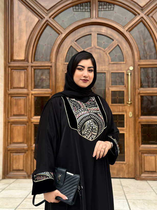 عبای فری سایز (مجلسی) زیپ شیردهی ، سوزندوزی رونیکا